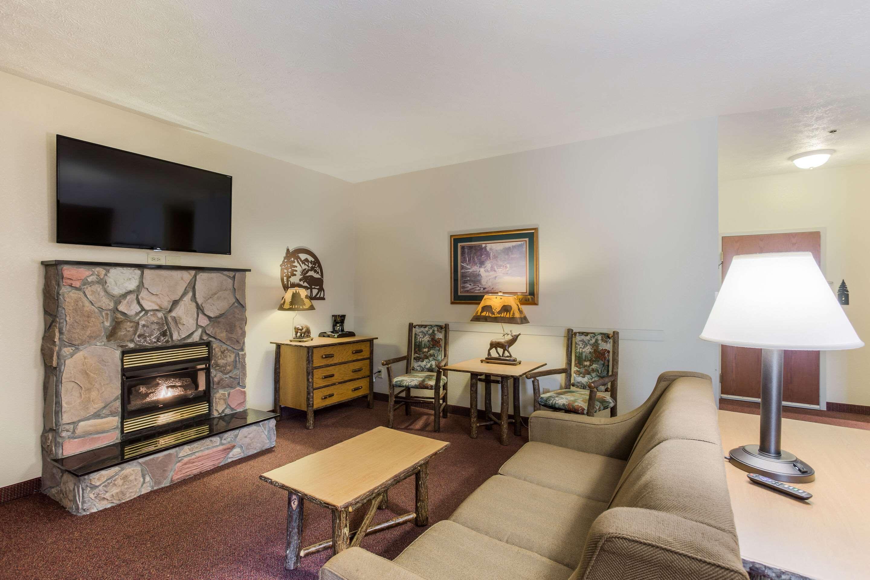 Quality Inn & Suites Big Stone Gap エクステリア 写真