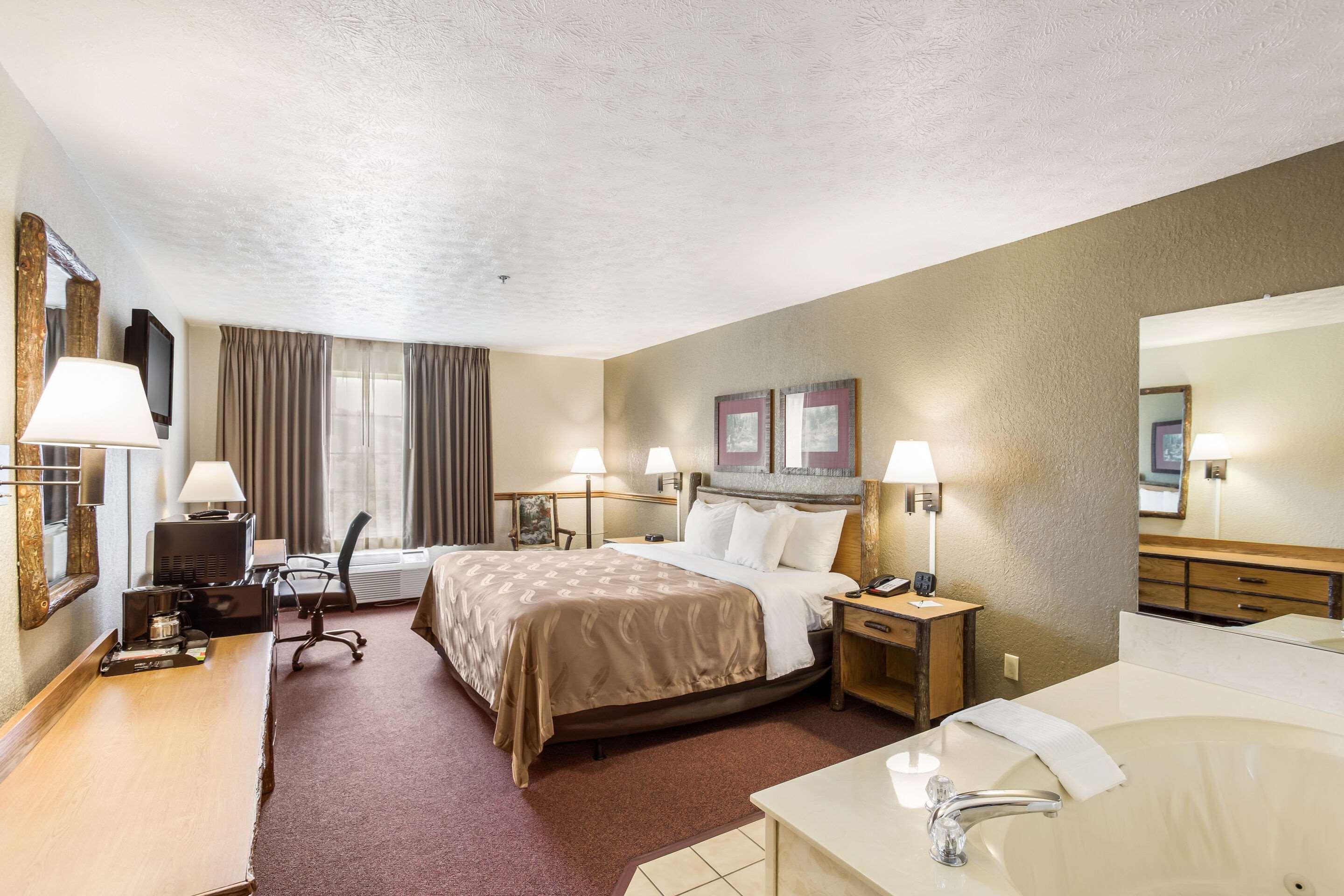Quality Inn & Suites Big Stone Gap エクステリア 写真